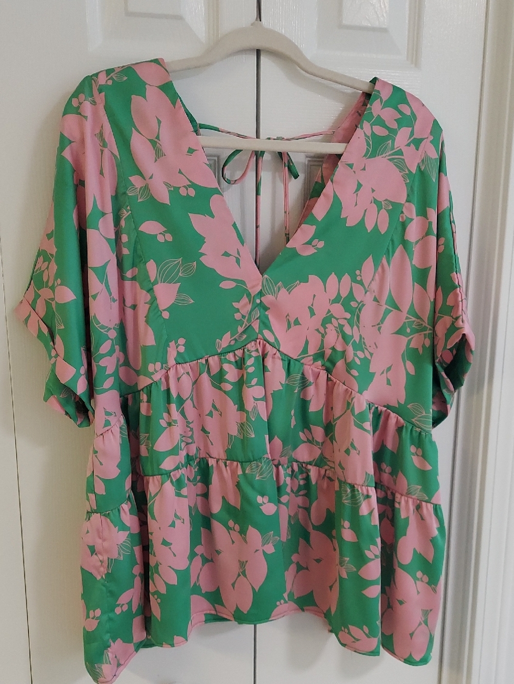 Entro Top, Size 1X, Babydoll, Pink Green, Floral, Tiers, Tassels